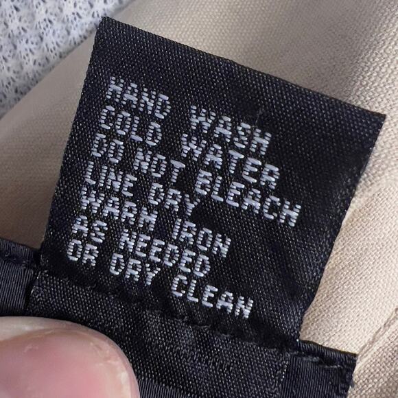 Notations Plus sz. 2X 100% Silk khaki button up blouse lightwt. layering
#2402 - Picture 6 of 7